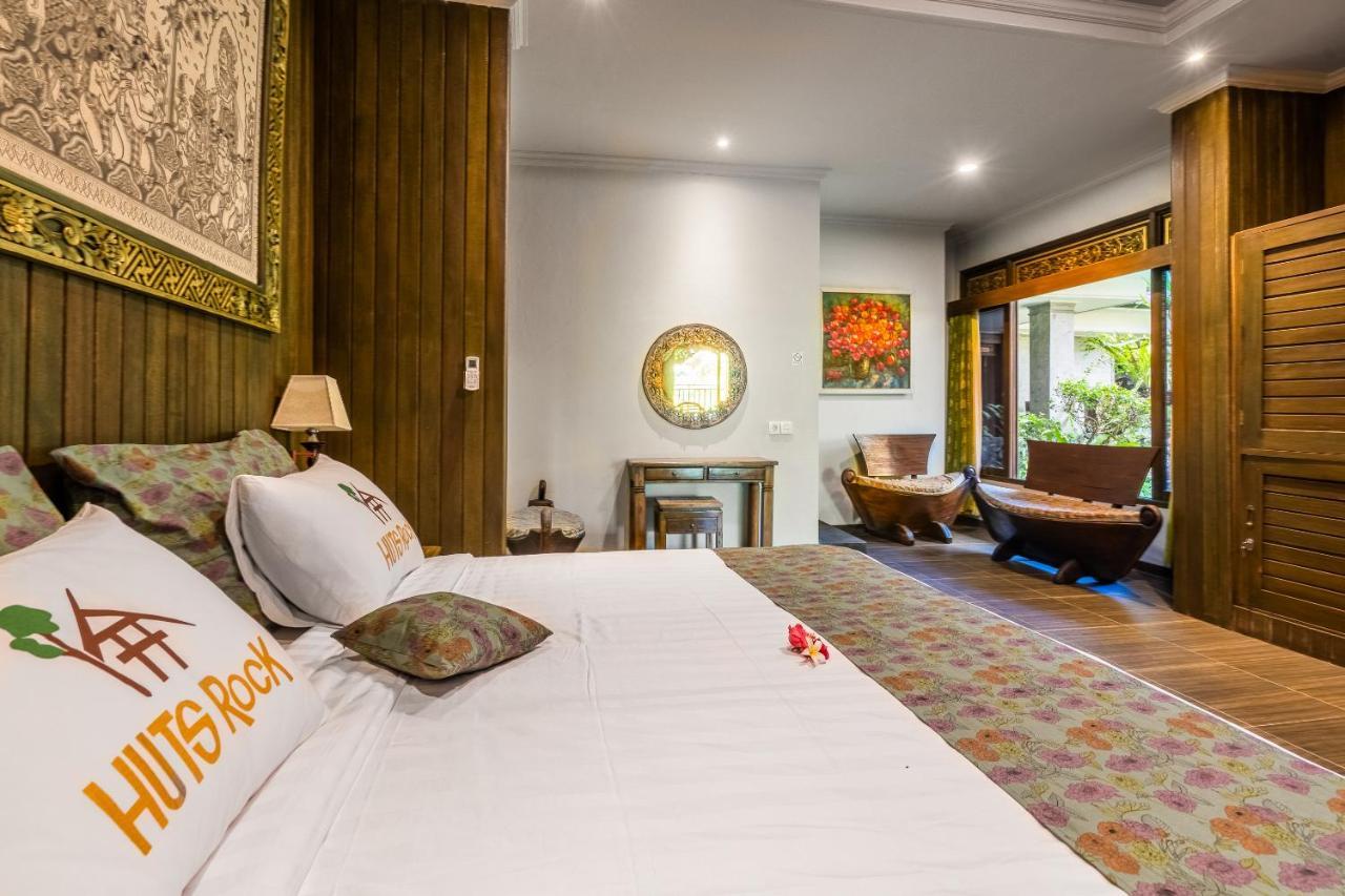 Hotel Huts Rock *
